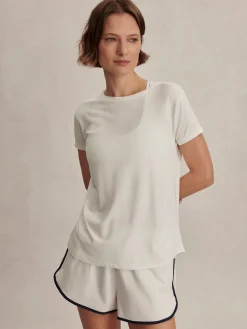 Saskia Seamless Longline Tee - White